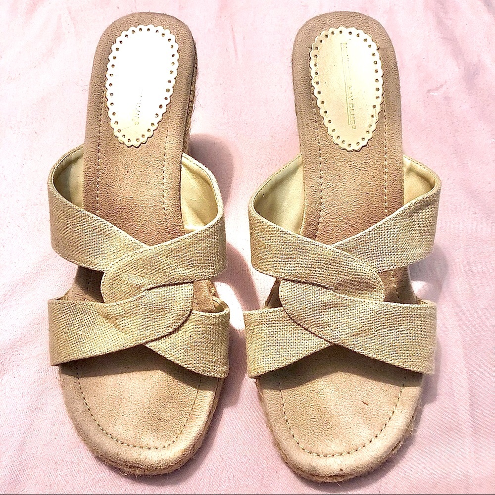 Montego Bay Club Espadrille Wedge Sandals Metallic Gold Shine/Beige Size 8.5